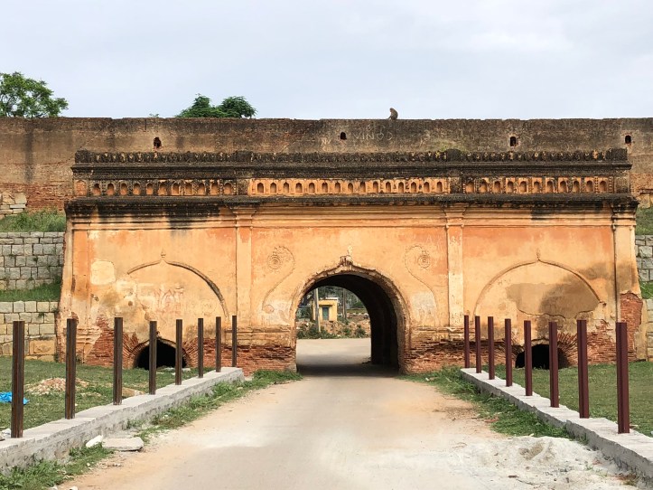Fort entrance arch.JPG