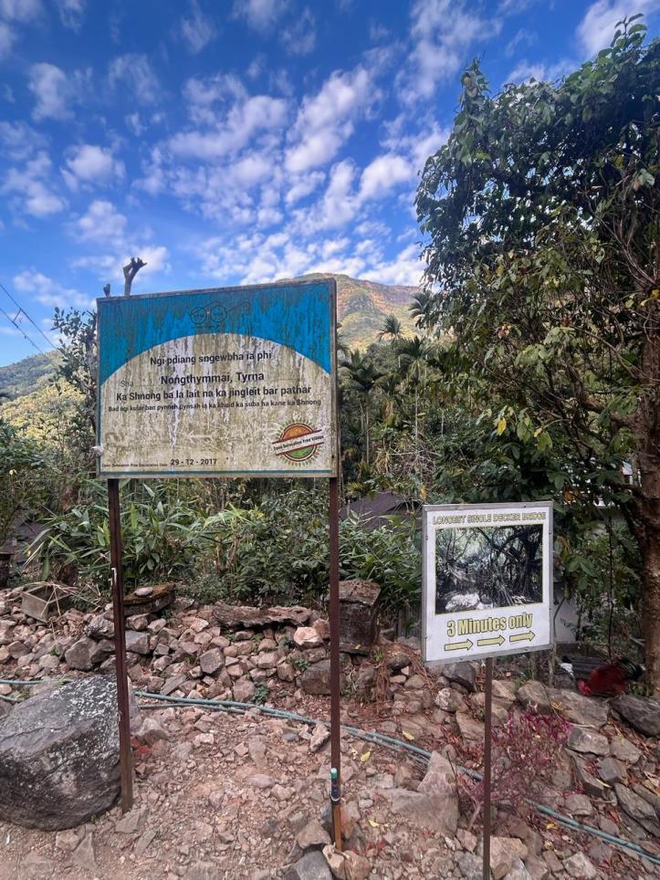 Nongthymmai, first stop on Nongriat hike