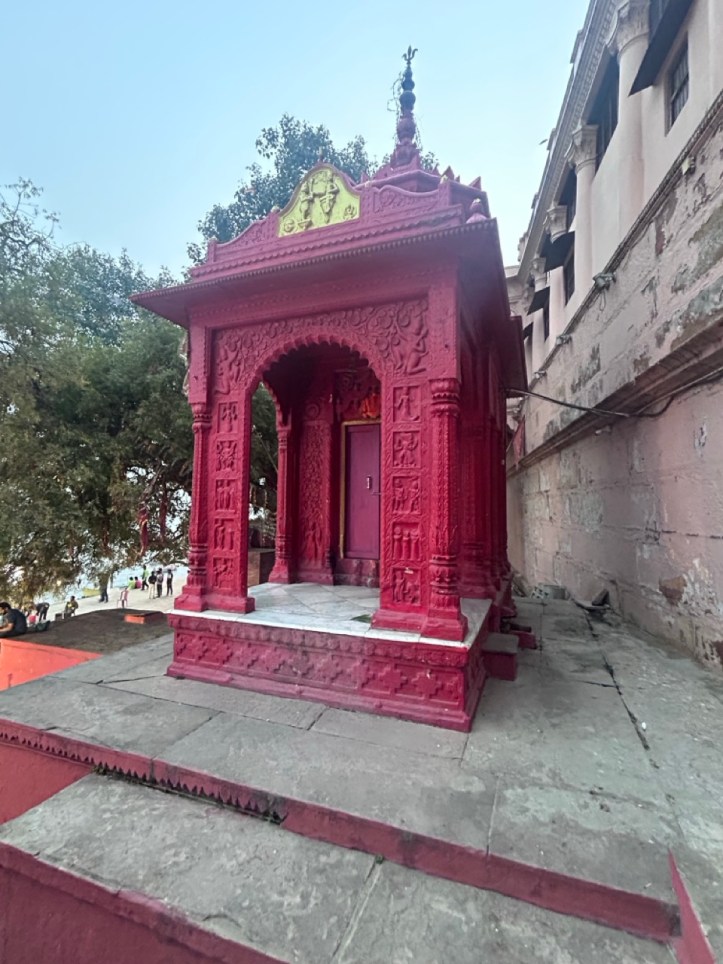 A small shrine at Nandeshwar ghat in Varanasi